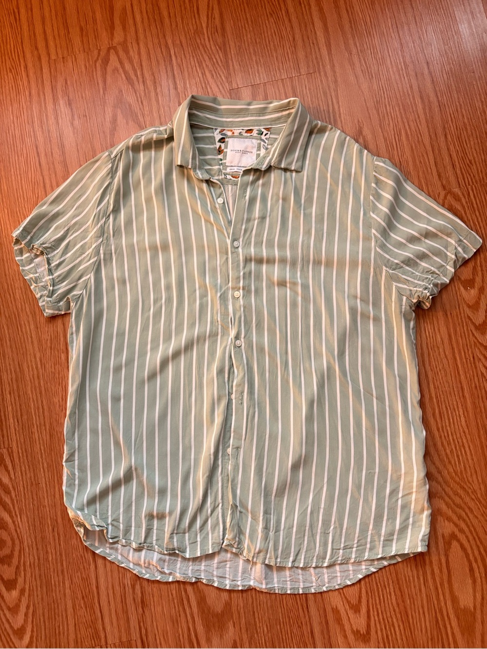 Denim & Flower Light Green Striped Short-Sleeve Button-Down Shirt